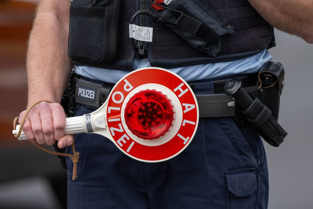 Die Polizei hat einen Raser bei Zerbst geschnappt.