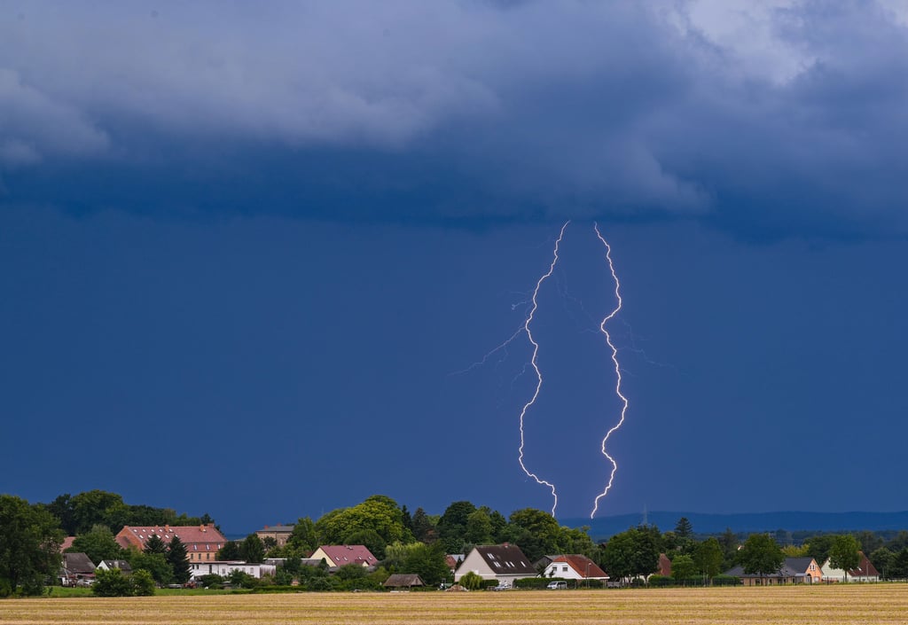 Das Wetter in Sachsen-Anhalt wird Anfang August kurzzeitig wieder sommerlich, aber auch Gewitter drohen.