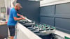 Bis zu sechs Aluminiumprofile kann die Stabbearbeitungsmaschine SBZ118 gleichzeitig für die Endmontage vorbereiten.