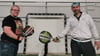 Matias Tosi (rechts) spielt seit seiner Kindheit Padel. In Magdeburg eröffnete er 2024 eine eigene Padel-Anlage, die er mit Unterstützung von Jörg Gaßdorf betreibt.  