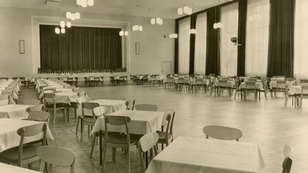 Erkennen Sie diesen Saal in Osterburg? Bild Nummer 1 ist das einfachste im Volksstimme-Kneipenquiz.