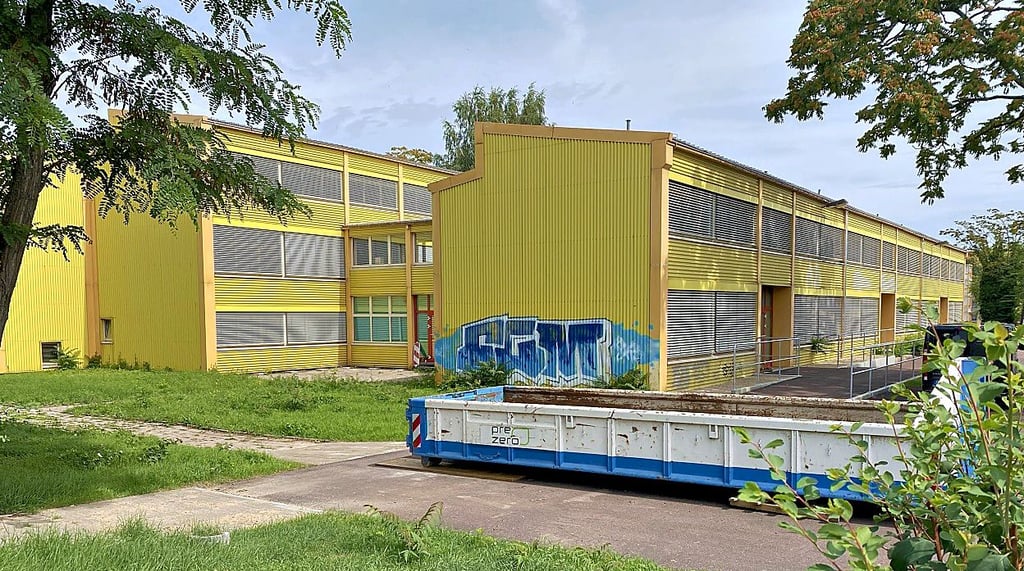 Die Arbeiten an der „Gelben Schule“ laufen bereits.
