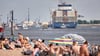 Trotz vieler Strände in Hamburg gibt es an der Elbe keine Badestelle - die CDU will das ändern (Archivbild).