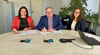 Sandra Keller (l., Geschäftsführerin Askania Future GmbH), Dr. René Rottleb (Geschäftsführer Goitzsche Klinikum), Anja Al-Rail (Pflegedirektorin Goitzsche Klinikum) unterschreiben den Kooperationsvertrag  für die neuen Azubis zur Pflegefachkraft am Goitzsche Klinikum in Bitterfeld. 