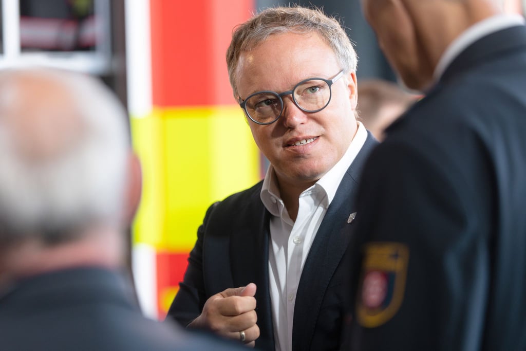 Thüringens Ministerpräsident Mario Voigt (CDU) stellte eine neue Förderung für ehrenamtlich engagierte Bürger vor.