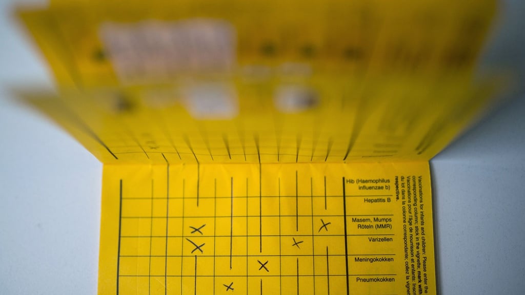 Säuglinge werden in Deutschland standardmäßig gegen Hib geimpft (Symbolbild).