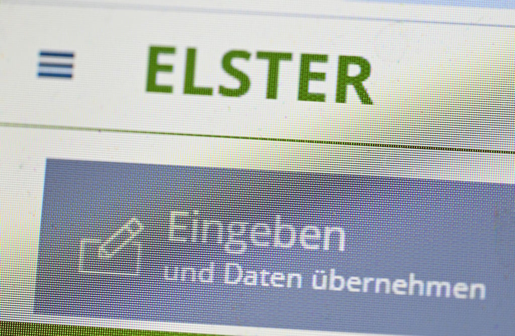 Im Namen des Steuerportals Elster versenden Betrüger aktuell Mails. (Symbolbild)