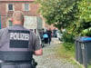 Am 5. Juni schritt der Landkreis Mansfeld-Südharz mit der ersten drastischen Maßnahme in Rothenschirmbach ein und holte rund 20 Hündinnen und Welpen ab.