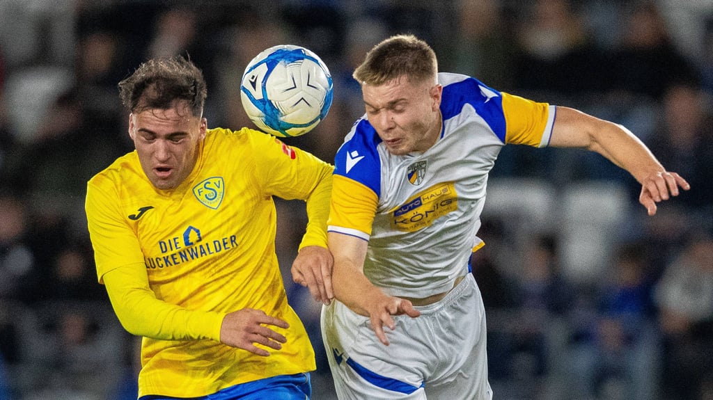 Mit Simon Gollnack (l.) spielt ein ehemaliger Akteur des 1. FC Magdeburg für Luckenwalde.