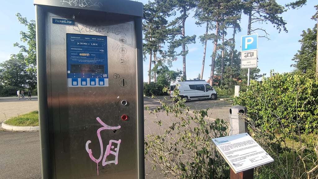 Der Wohnmobilstellplatz oberhalb des Schnappelbergs in Blankenburg wirkt verwaist.