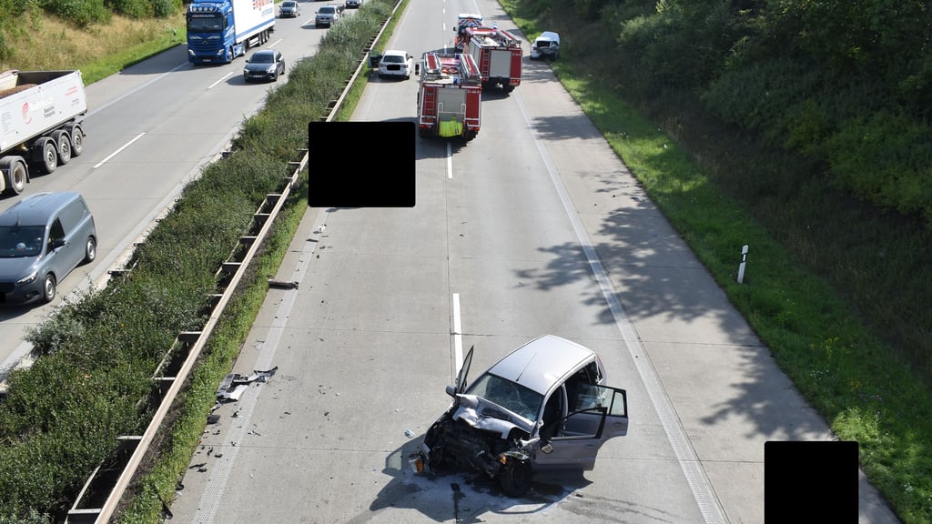 Am Donnerstag verursachte ein 84-Jähriger auf der A14 ein Unfall mit drei Verletzten.