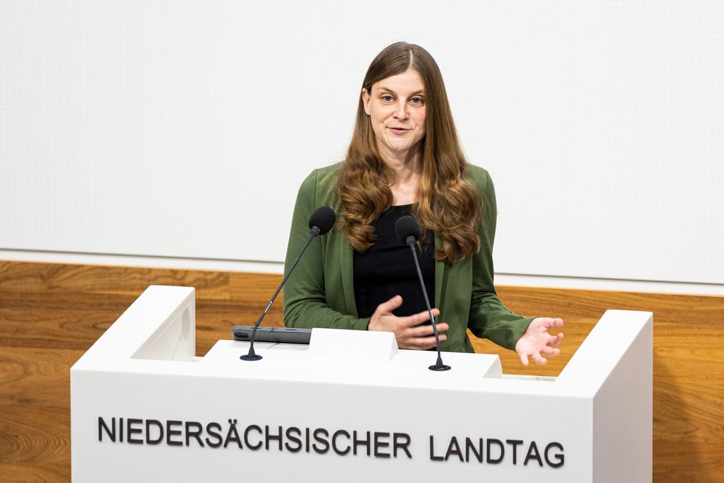 Gastrosteuer, Pendlerpauschale und Mütterrente helfen wenigen, bemängelt Grünen-Politikerin Kura. (Archivbild)