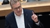 Finanzsenator Stefan Evers (CDU) geht gerne in den Tierpark Friedrichsfelde, um den Kopf freizubekommen. (Archivbild)