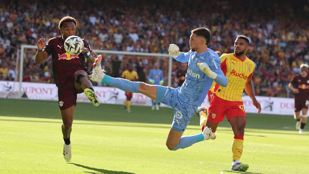 Loi Openda wurde bei seiner Rückkehr an alte Wirkungsstätte nicht geschont.