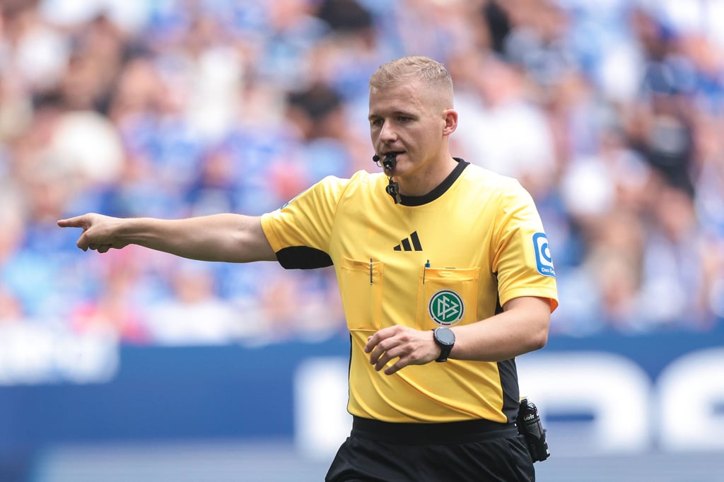 Timo Gansloweit wird das Spiel zwischen dem 1. FC Magdeburg und Dynamo Dresden in der 2. Bundesliga pfeifen.