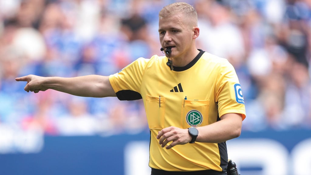 Timo Gansloweit wird das Spiel zwischen dem 1. FC Magdeburg und Dynamo Dresden in der 2. Bundesliga pfeifen.