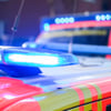 Rettungskräfte haben die 56-Jährige aus ihrem Wagen geborgen und in eine Klinik gebracht.&nbsp;