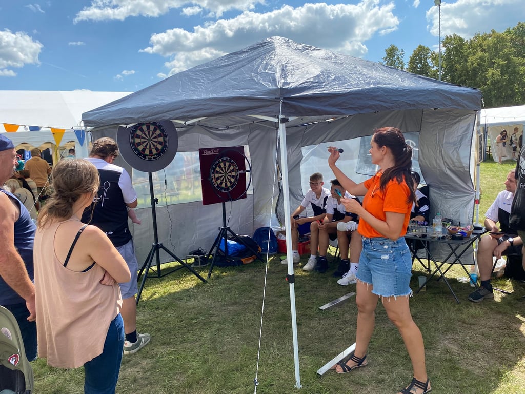 Der Stand der Roxy Darts aus Güsen.
