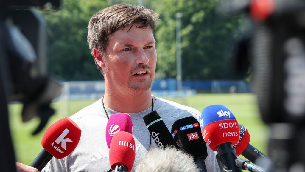 Muss noch einige Antworten vor dem Saisonstart finden: HSV-Cheftrainer Merlin Polzin.