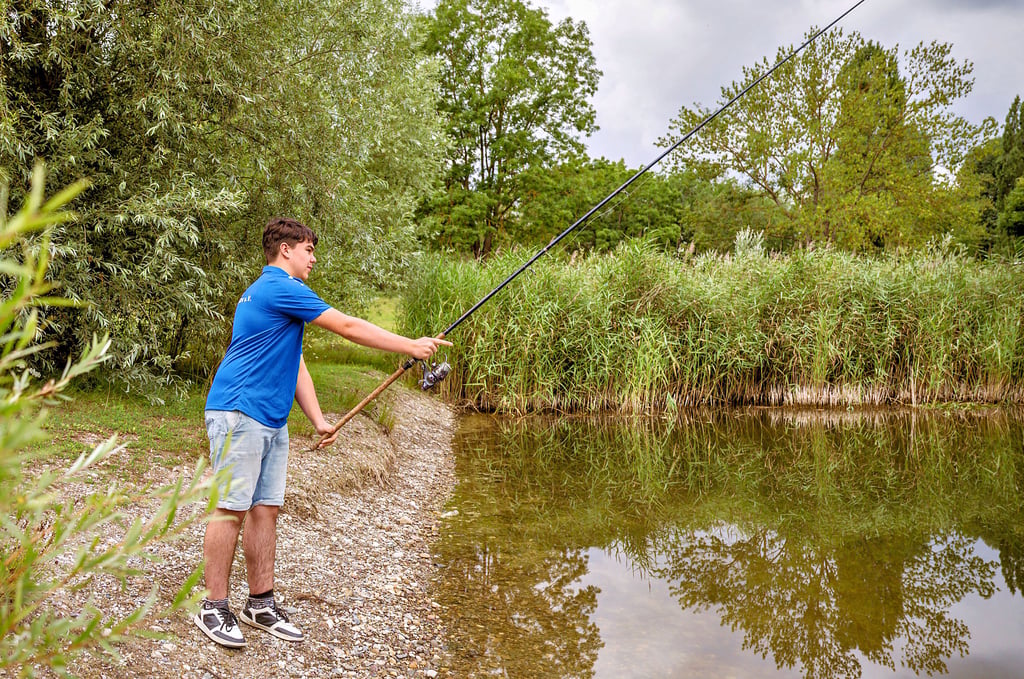 Steven Schumaier ist bereits leidenschaftlicher Angler und begleitet seinen Vater, der Jugendwart des Naumburger Angelvereins ist, so oft es geht.