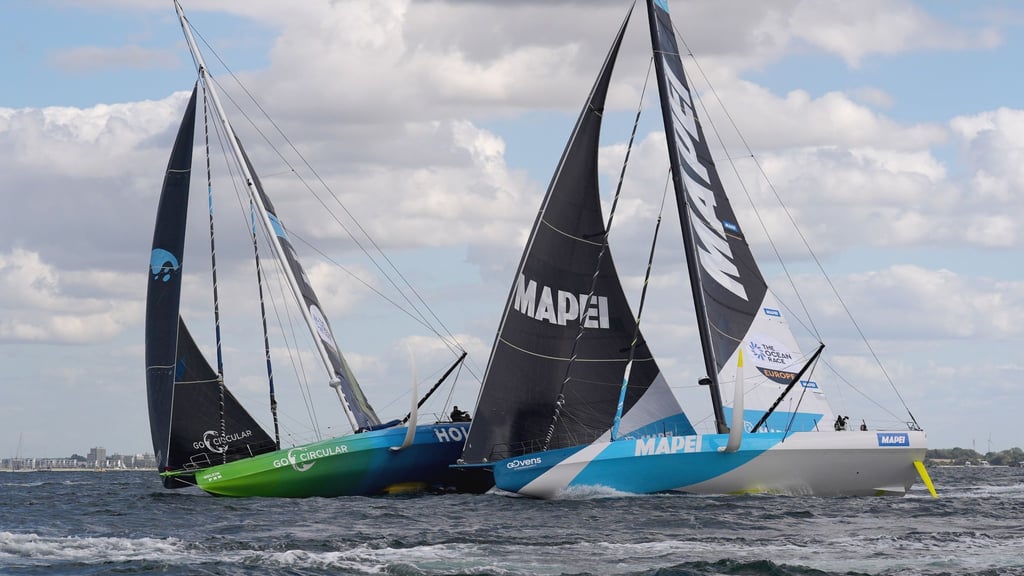 Kollision nach dem Start zum Ocean Race Europa