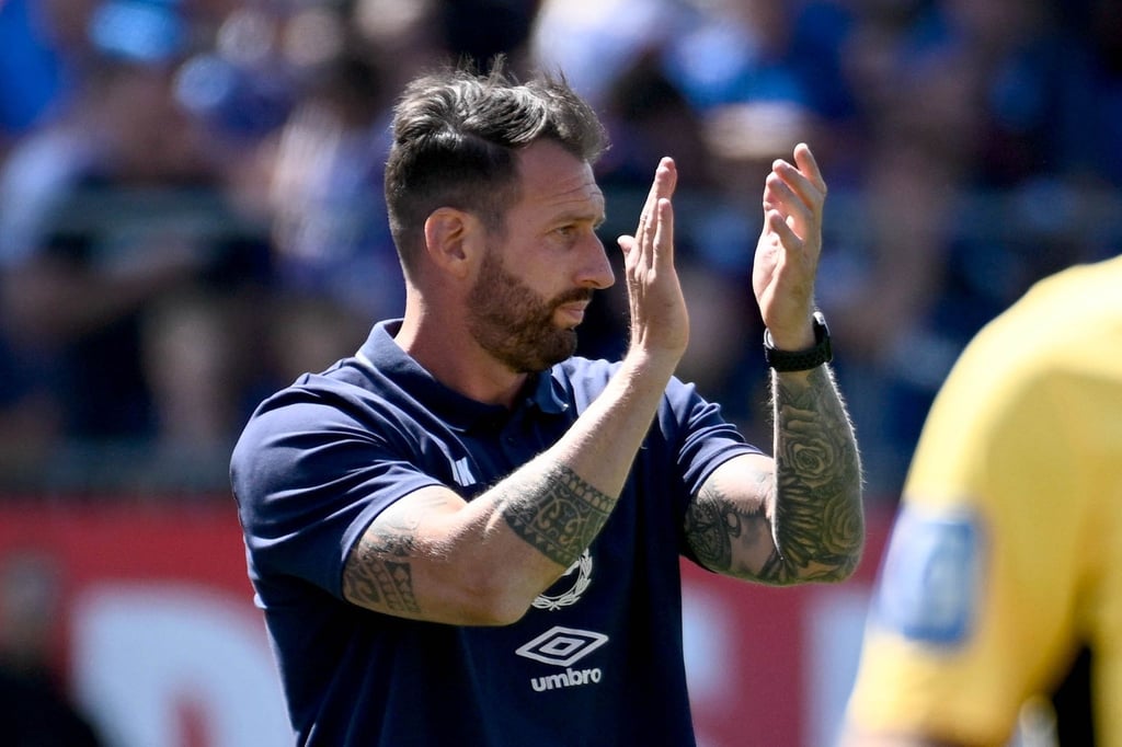 Sah den zweiten Saisonsieg seiner Mannschaft: Arminias Trainer Mitch Kniat.