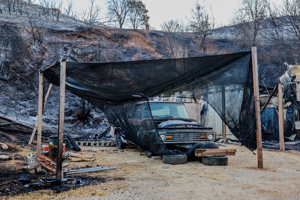 Das „Canyon Fire“ zerstörte nach Angaben der Behörden mindestens sieben Gebäude.