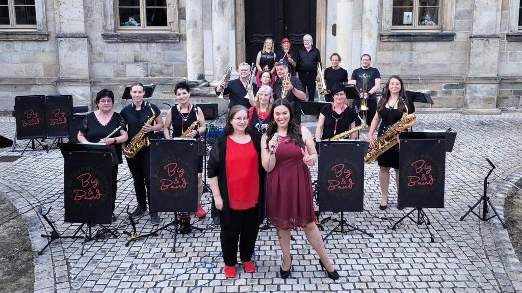 Big & Band bei ihrem Auftritt bei den Halberstädter Sommerhöfen.
