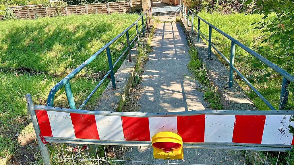 Die Brücke in der Kantorgasse in Braunsbedra ist gesperrt.