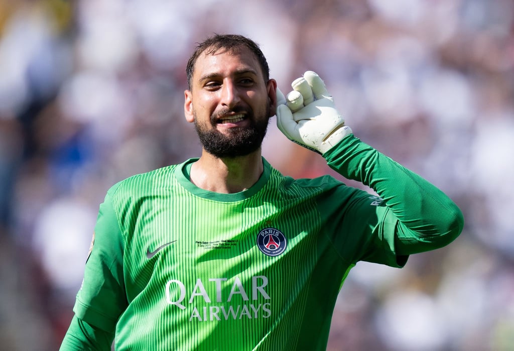 Richtig gehört? Torwart Gianluigi Donnarumma soll bei PSG vor dem Aus stehen.