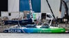 Nach Crash beim Ocean Race: Die beschädigte Rennjacht vom Team „Holcim-PRB“ liegt am Dock einer Kieler Werft.