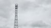 Blick auf den neuen Mobilfunkmast bei Horla. Auch Antennen sind bereits montiert. Der Mast geht weiterhin nicht. 