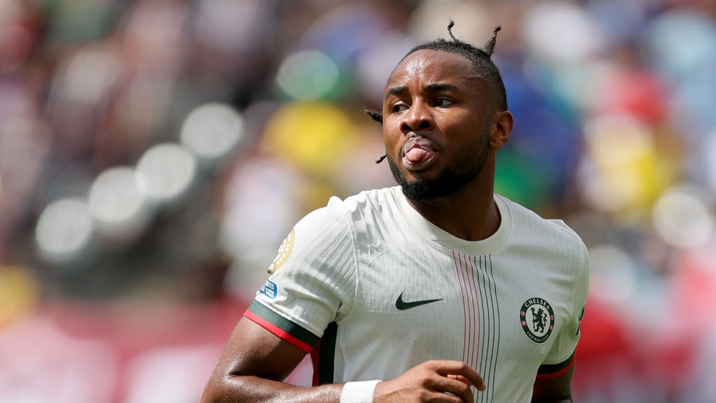Zunge raus: Christopher Nkunku ist nicht glücklich bei Chelsea.