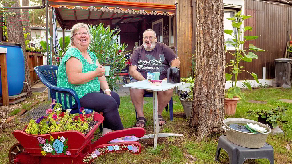 Marie-Luise und Detlef Lichtenfeld sind seit 28 Jahren Dauercamper auf dem Campingplatz am Plattensee in Dannigkow. Mit Freude berichten sie darüber, dass sich in den letzten Jahren immer mehr junge Familien entscheiden, ebenfalls Dauercamper zu werden.