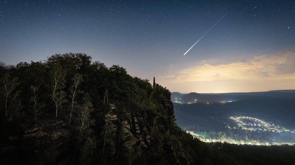 Im August gibt es viele Sternschnuppen zu sehen – die meisten üblicherweise in der Nacht vom 12. auf den 13. August.