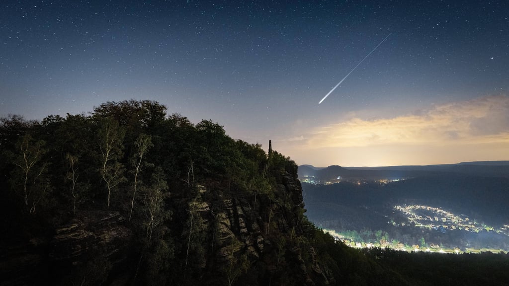 Im August gibt es viele Sternschnuppen zu sehen – die meisten üblicherweise in der Nacht vom 12. auf den 13. August.