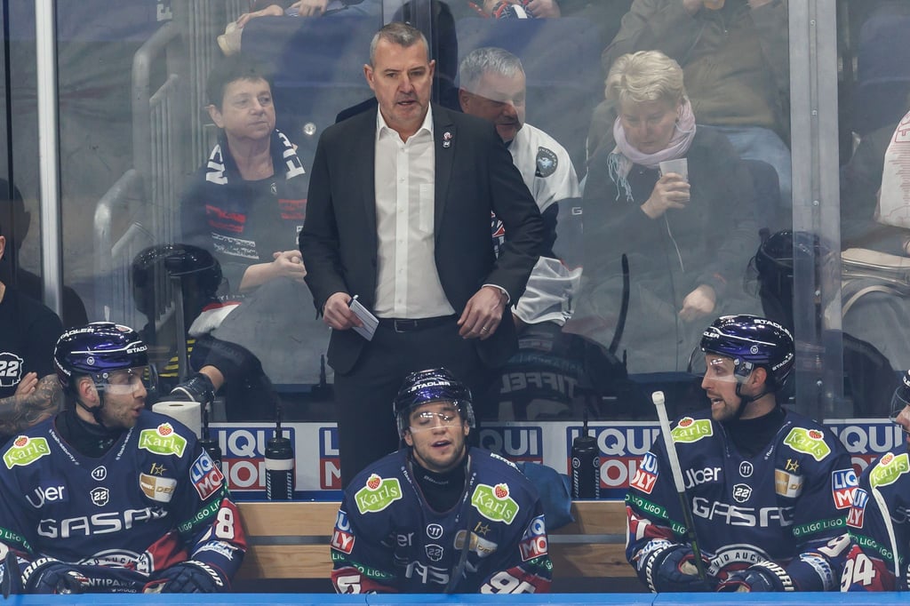 Trainer Serge Aubin ist am Montag mit den Eisbären Berlin in die Saisonvorbereitung gestartet.