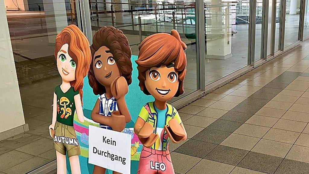 Im Saale-Center in Halle-Neustadt laufen Arbeiten für eine neue Action-Filiale.