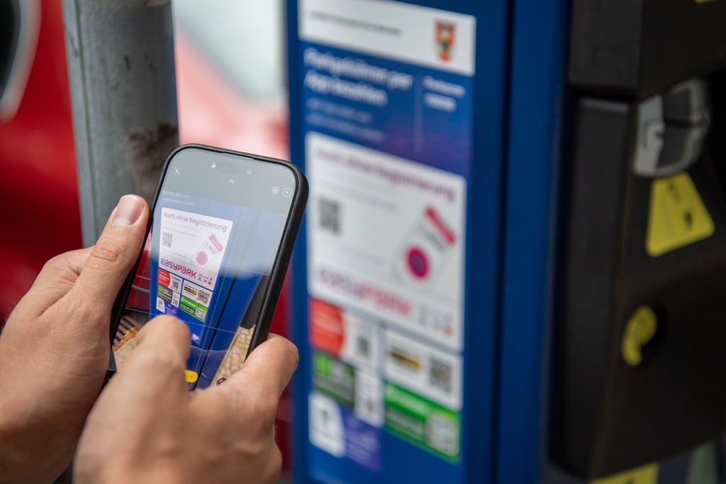 Gefahr per QR-Code: „Quishing“ kann auch im öffentlichen Raum lauern.