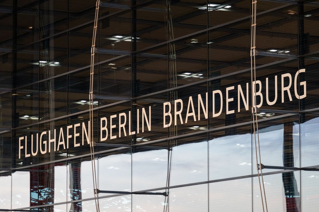 Am Hauptstadtflughafen BER ist seit Jahren ein russisches Geschäftsreiseflugzeug abgestellt. (Archivbild)