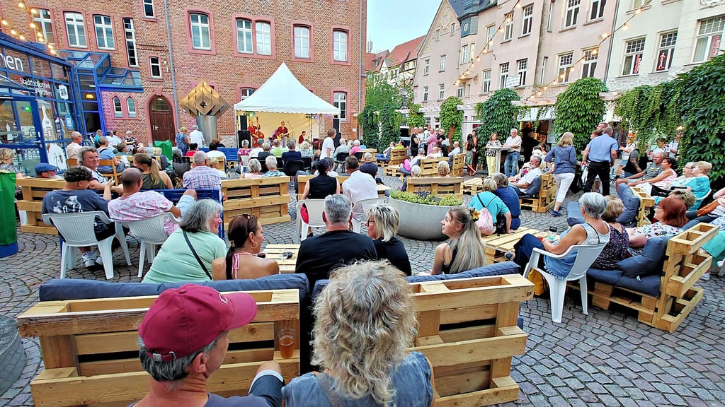 „Ray Allen and Band“ ließen am Samstagabend die 50er und 60er Jahre musikalisch aufleben.