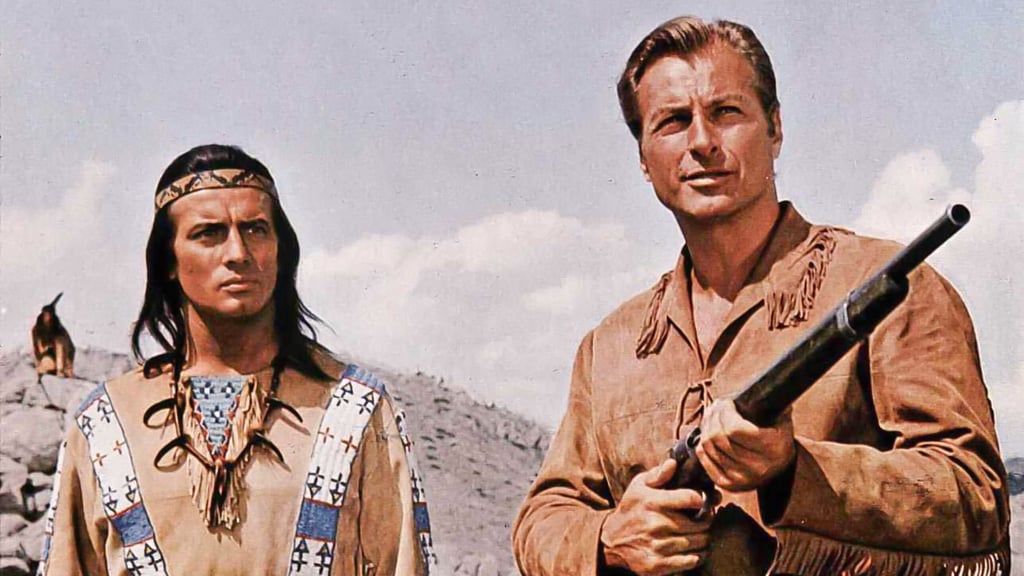 Winnetou (Pierre Brice, links) und Old Shatterhand (Lex Barker) in der Verfilmung von 1963