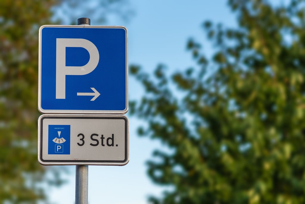 Ein Parkplatz.