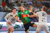 Albin Lagergren kann sich hier im Finale der letzten Klub-WM gegen Ludovic Fabregas und Patrik Ligetvári durchsetzen. Nach Verlängerung musste sich der SCM aber Veszprem mit 33:34 geschlagen geben.