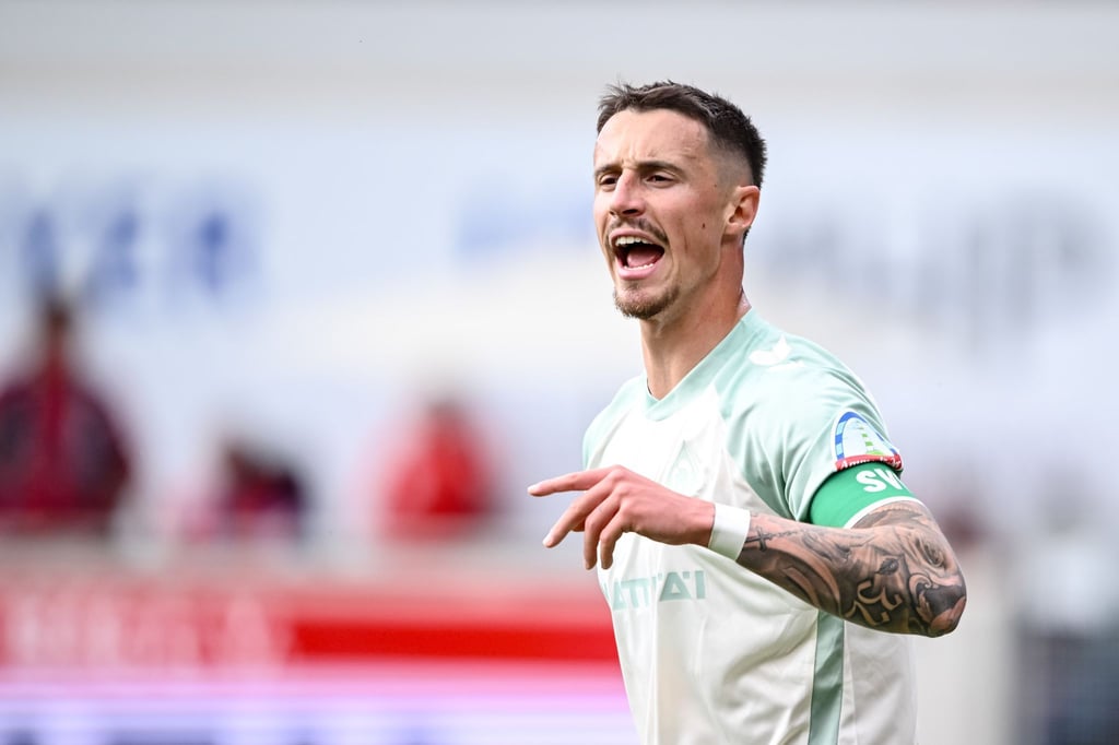 Verteidiger Marco Friedl bleibt Kapitän bei Werder Bremen.