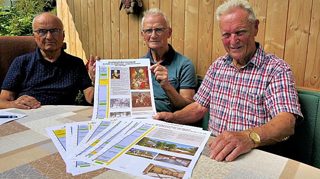 Heinrich Böning, Klaus Vieweg und Reiner Trautvetter (v. r.) zeigen ihre Arbeit.