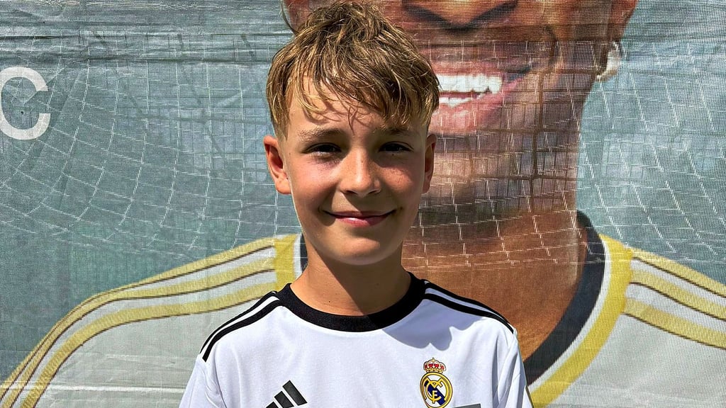 Oskar Ernst Reichel wurde zum besten Spieler des Fußballcamps von Real Madrid gekürt.