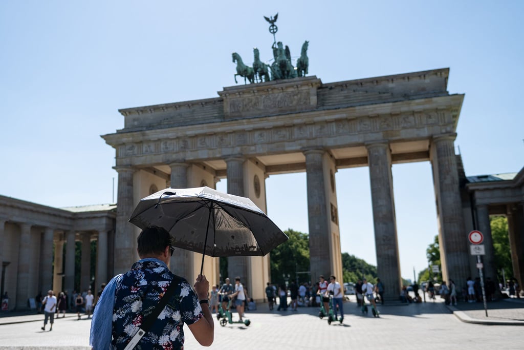Die Temperaturen liegen in Berlin und Brandenburg in den kommenden Tagen deutlich über 30 Grad. (Symbolbild)