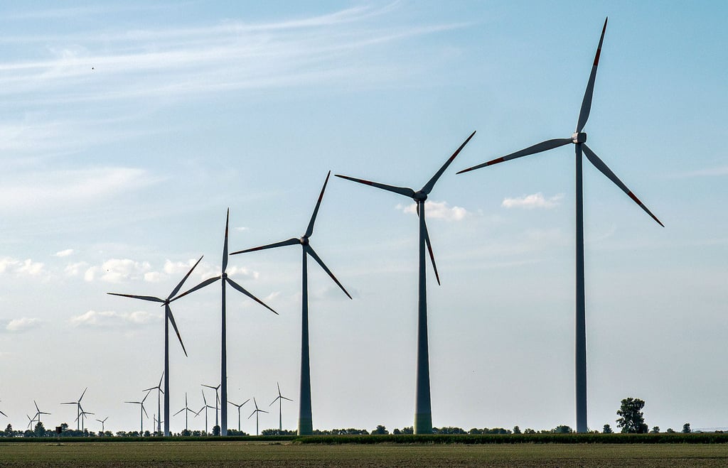 Windräder zwischen Nedlitz, Karith-Pöthen und Vehlitz: Die Stadt plant, Repowering zuzulassen, was größere Windräder bedeuten würde.