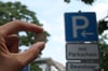 Der Parkplatz Holzplatz/Mansfelder Straße sowie die Parkflächen in der Straße „Steg“ kosten ab sofort für Autofahrer.